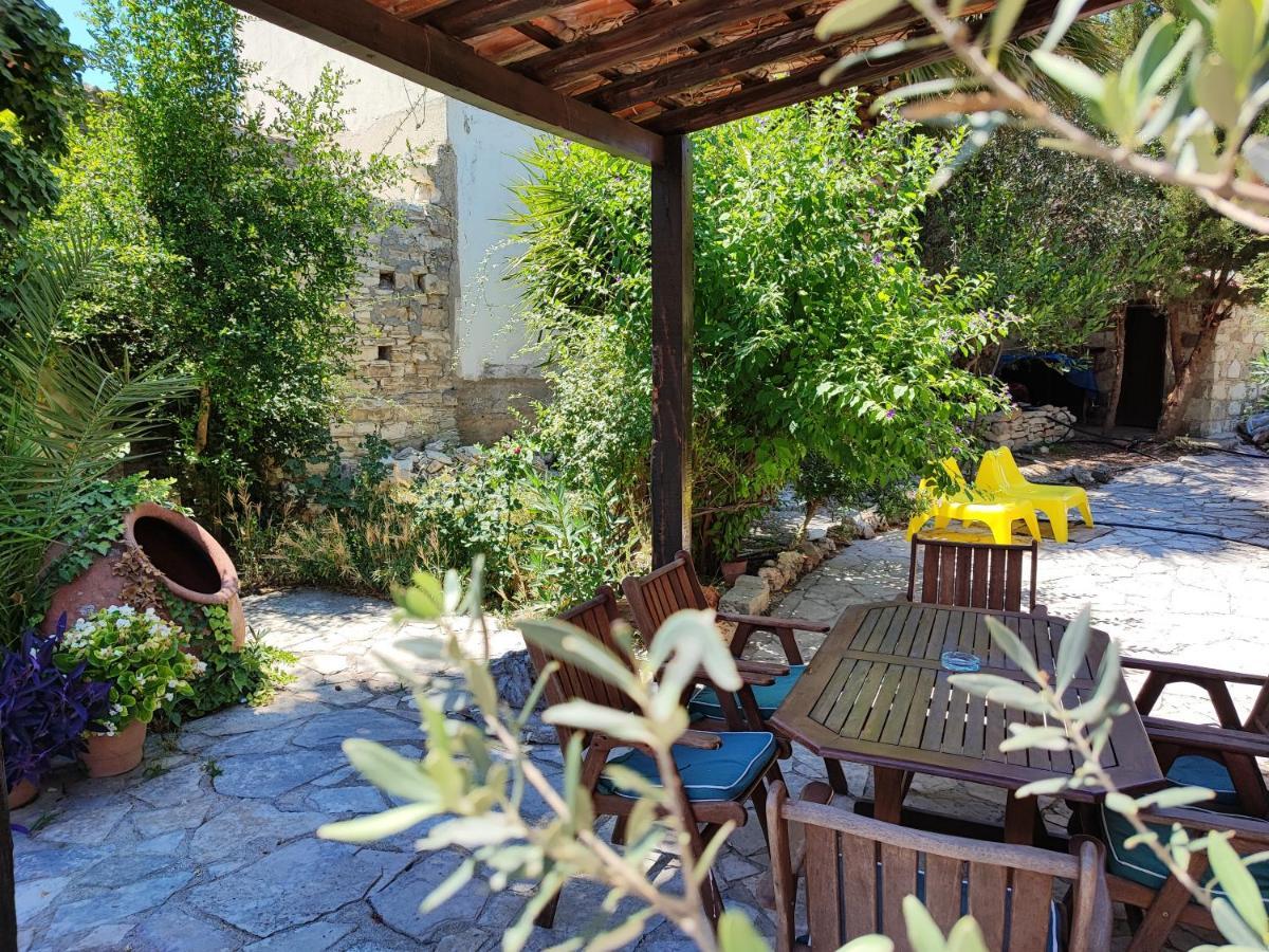 Liakoto Guest House Panayia Exterior foto